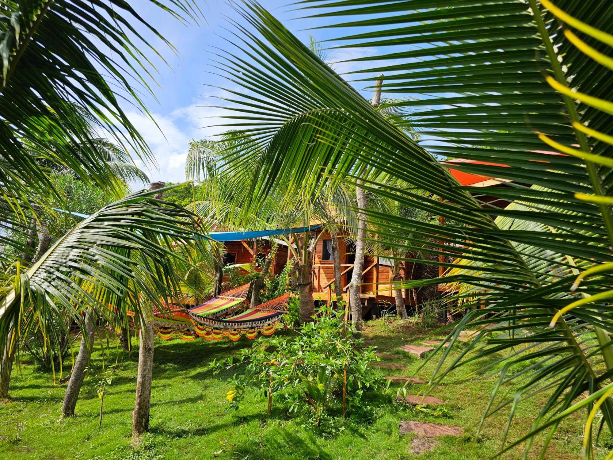 The Lighthouse Retreat, Little Corn Island, Nicaragua Hotell Exteriör bild