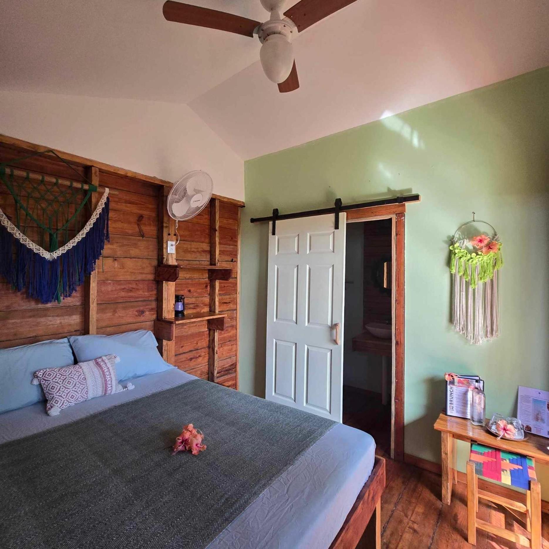 The Lighthouse Retreat, Little Corn Island, Nicaragua Hotell Exteriör bild